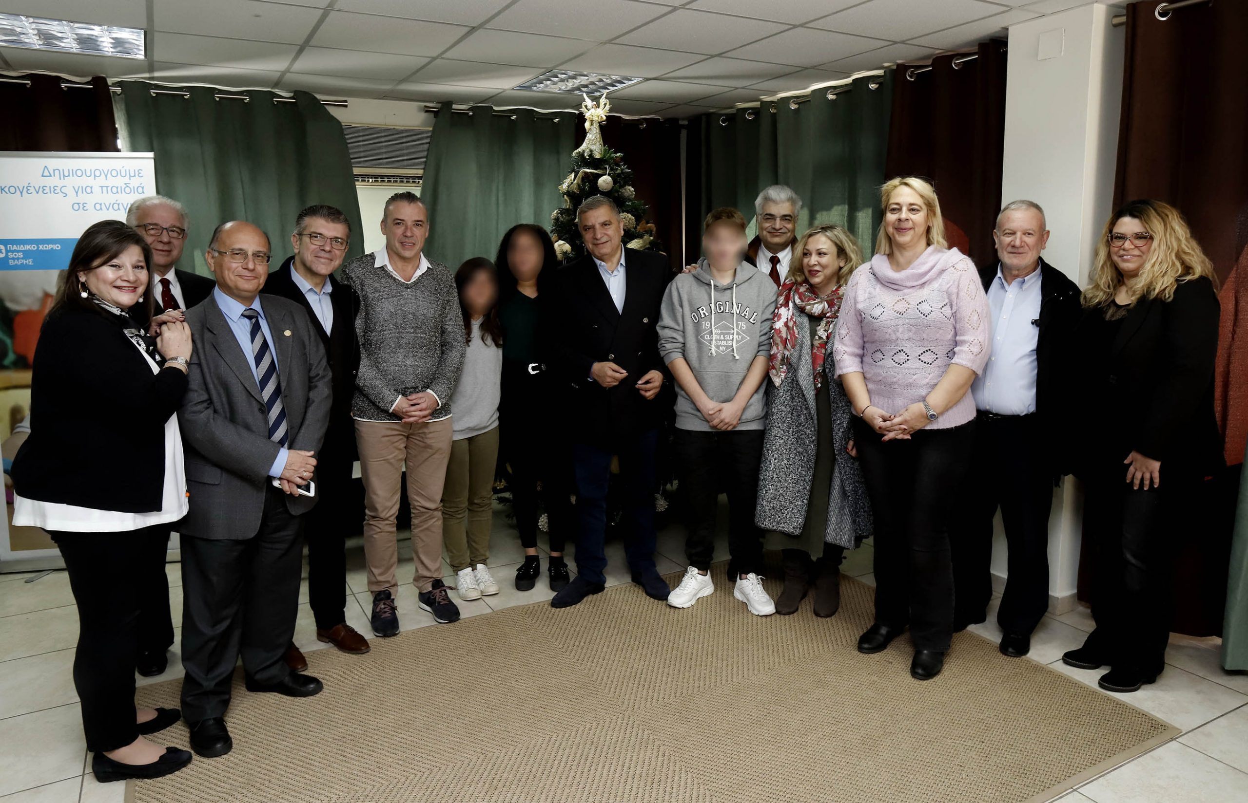 Επίσκεψη του Δ.Σ. του Ιατρικού Συλλόγου Αθηνών στο Παιδικό Χωριό SOS στη Βάρη, Χριστούγεννα 2018